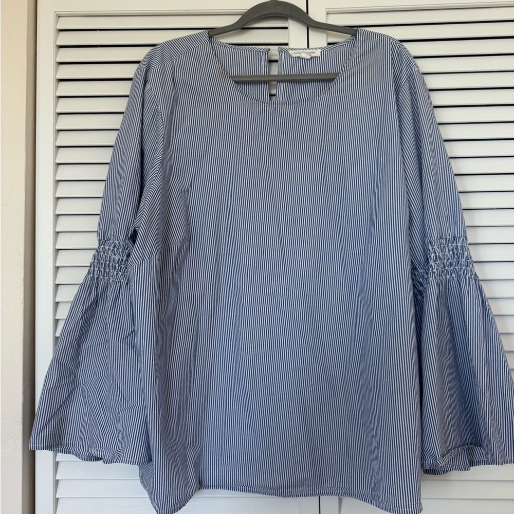 🦞 beachlunchlounge Navy Striped Blouse